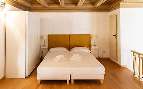 Strategic 2Br Apartment