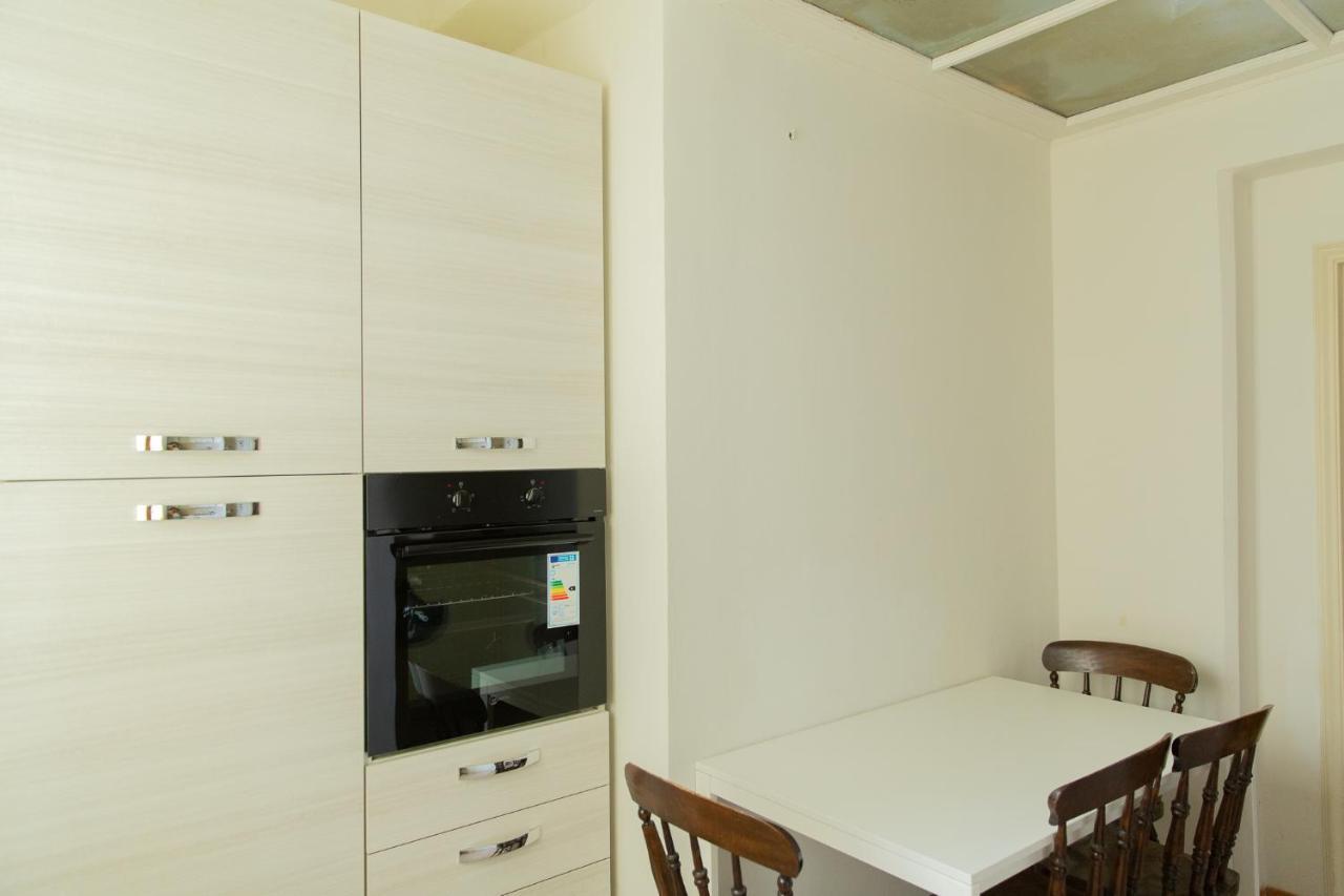 Strategic 2Br Apartment Florence Extérieur photo